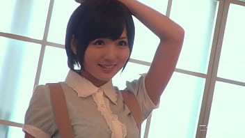 Yuu Asakura's debut in a unique 1pondo production with a blow off and inner pop-shot scene
