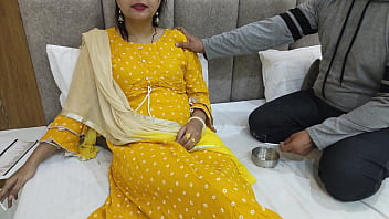 Unexperienced Indian couple loves doggy-style and snatch gobbling in a ultra-kinky vid