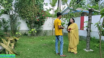 Desi housewife gets passionate with a young stud in this Indian fucky-fucky vid