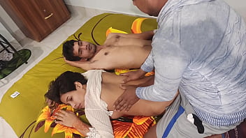 Deshi girl and Hanif PK star in sultry bedroom rendezvous