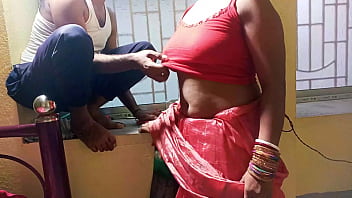 Indian village housewife tempts electrician for sultry tryst in utter HD