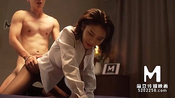 Chinese secretary Anegao Zhou Ning's sensuous foot play and cunt tease in office setting