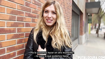 Super-cute woman lured into hook-up with money on the street