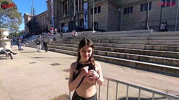Outdoor tryst in Barcelona with a youthfull Italian babe