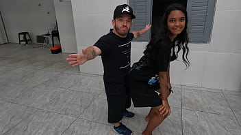 Jasmine seduces a midget and engages in individual acts with him