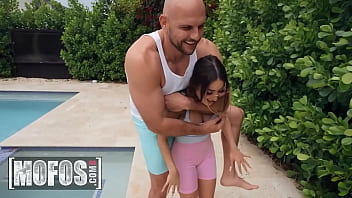 Violet Gems likes a poolside oral job from JMac before a hard-core doggy-style fuck-a-thon